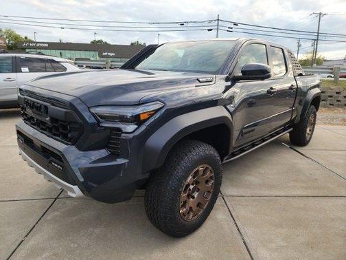 2025 Toyota Tacoma Hybrid Trailhunter