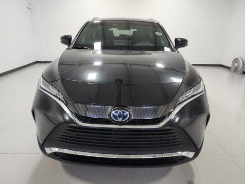 2022 Toyota Venza XLE