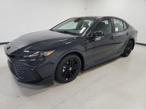 UNDERGROUND 2026 Toyota Camry SE