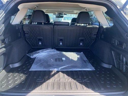 Autumn Green Metallic 2025 Subaru Outback Limited