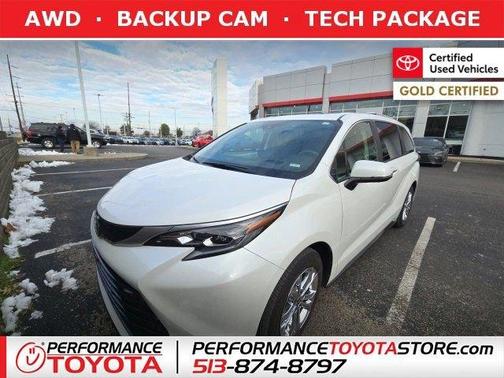 2024 Toyota Sienna Platinum 7 Passenger