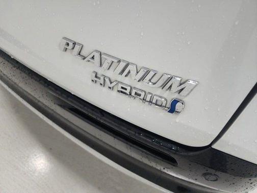 2024 Toyota Sienna Platinum 7 Passenger