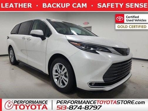 2024 Toyota Sienna Platinum 7 Passenger