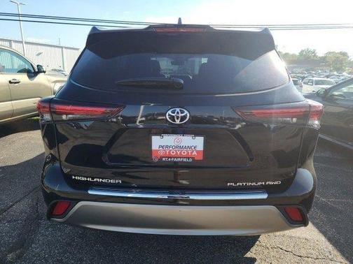 2025 Toyota Highlander Platinum
