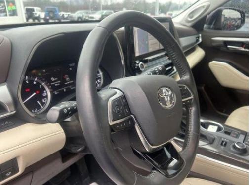 2021 Toyota Highlander Platinum