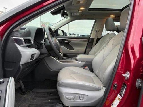 2024 Toyota Highlander Platinum
