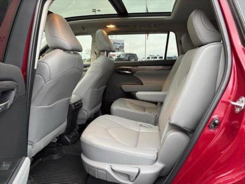 2024 Toyota Highlander Platinum