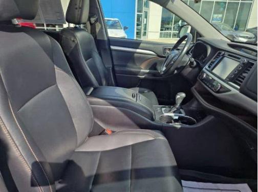 Blizzard Pearl 2019 Toyota Highlander XLE