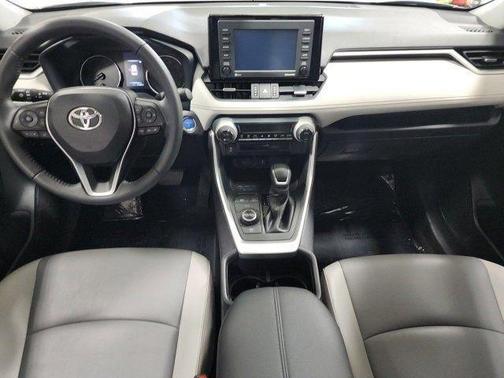 2022 Toyota RAV4 Hybrid XLE Premium