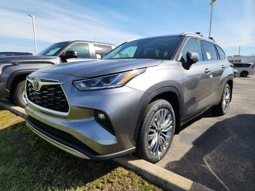 2025 Toyota Highlander Platinum