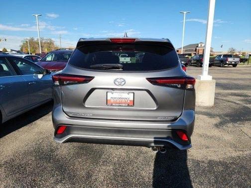 2026 Toyota Highlander Limited