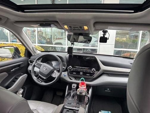 2022 Toyota Highlander Hybrid Limited