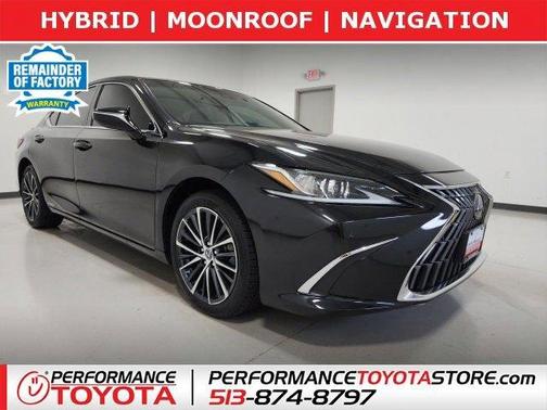 2022 Lexus ES 300h 