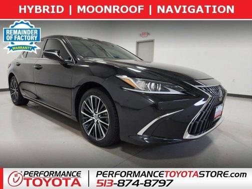 2022 Lexus ES 300h 