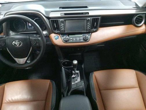 Blizzard Pearl 2017 Toyota RAV4 Hybrid Limited