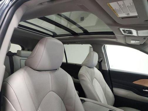 Storm 2024 Toyota Grand Highlander Hybrid LIMITED