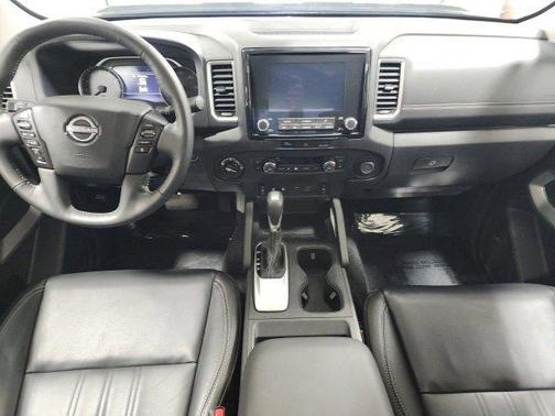 2024 Nissan Frontier SL