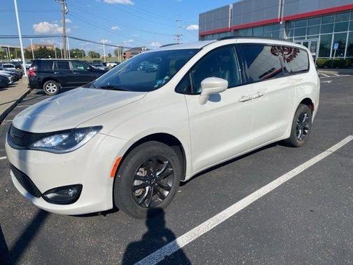2020 Chrysler Pacifica Launch Edition