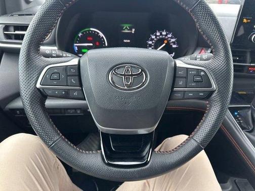 2022 Toyota Sienna XSE 7 Passenger