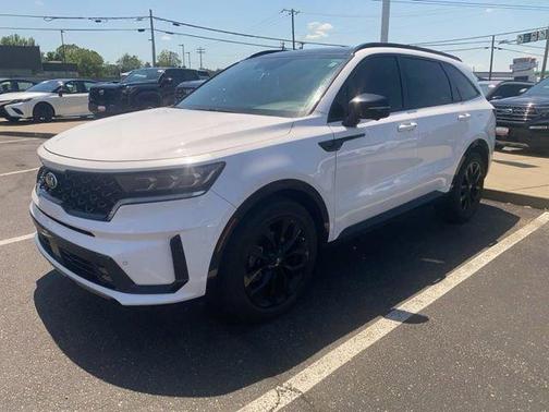 Glacial White Pearl 2021 Kia Sorento SX Prestige