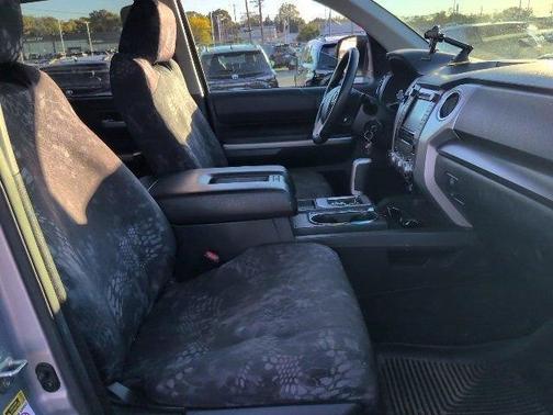 2017 Toyota Tundra SR5