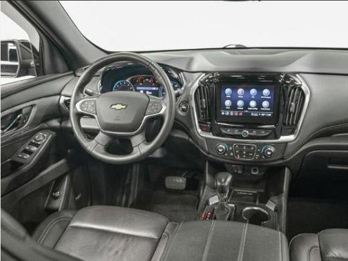 Mosaic Black Metallic 2023 Chevrolet Traverse LT Leather