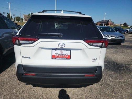 2025 Toyota RAV4 XLE