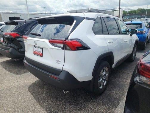 2025 Toyota RAV4 XLE