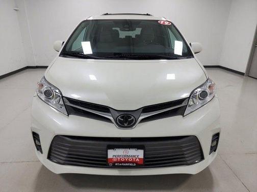 2019 Toyota Sienna XLE