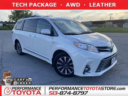 2019 Toyota Sienna XLE