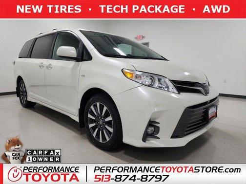 2019 Toyota Sienna XLE