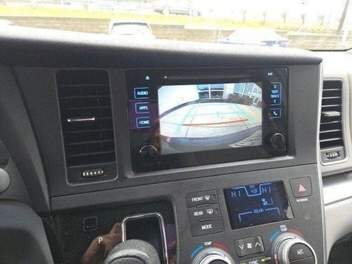 2015 Toyota Sienna LE