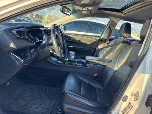 2014 Toyota Avalon XLE