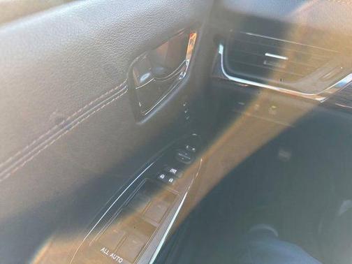 2014 Toyota Avalon XLE