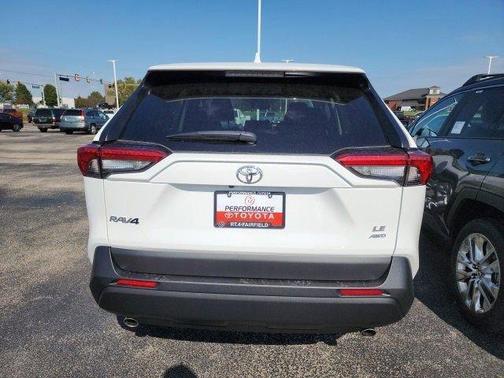 2025 Toyota RAV4 LE