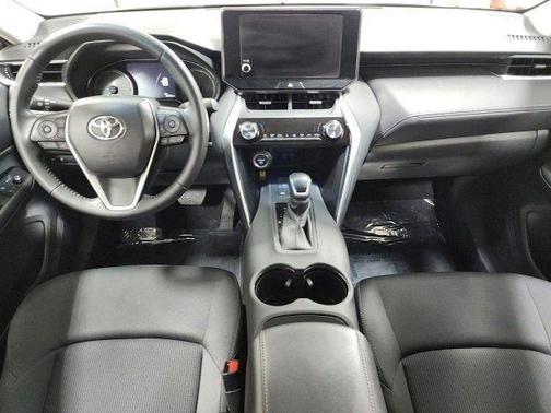 2024 Toyota Venza LE