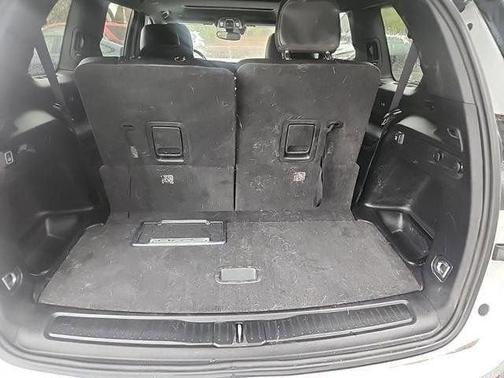 2021 Jeep Grand Cherokee L Laredo