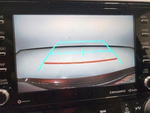 2020 Toyota Highlander LE