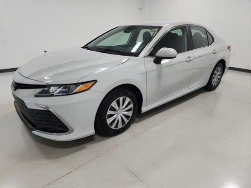 2023 Toyota Camry Hybrid LE