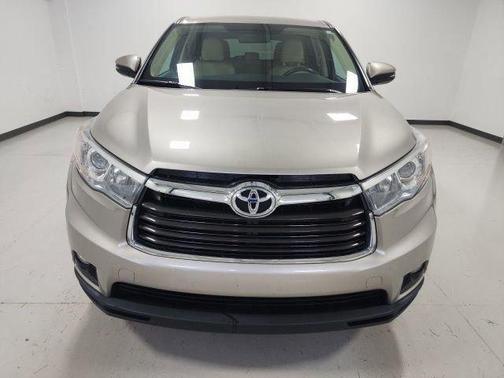 2016 Toyota Highlander LE