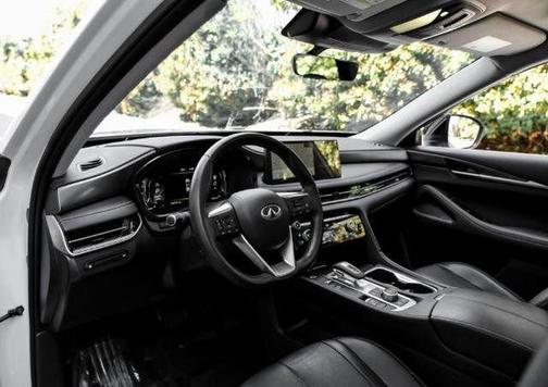 Majestic White 2023 INFINITI QX60 Luxe