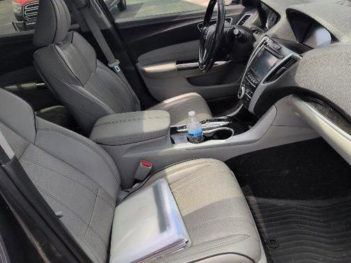 2019 Acura TLX V6 Advance