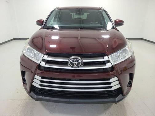 Ooh La La Rouge Mica 2019 Toyota Highlander LE