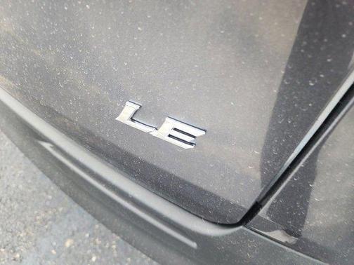 2025 Toyota Sienna LE