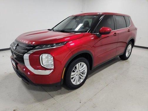 2022 Mitsubishi Outlander ES