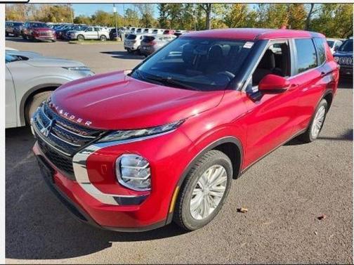 2022 Mitsubishi Outlander ES