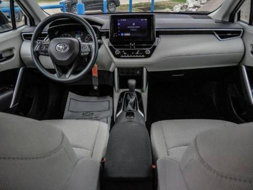 Wind Chill Pearl 2023 Toyota Corolla Cross L