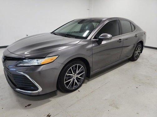 2023 Toyota Camry Hybrid XLE