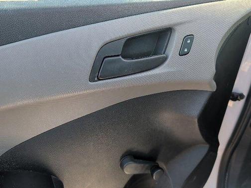 2019 Chevrolet Sonic LS