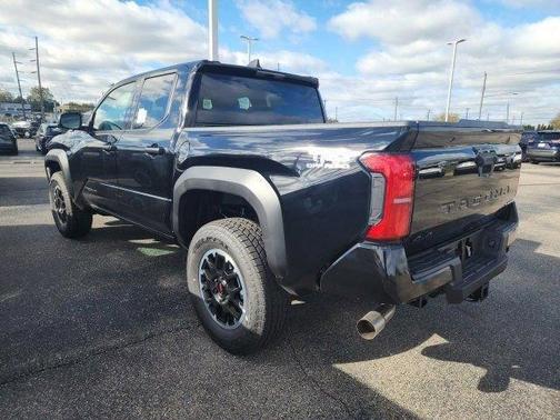 2025 Toyota Tacoma Hybrid TRD Off Road